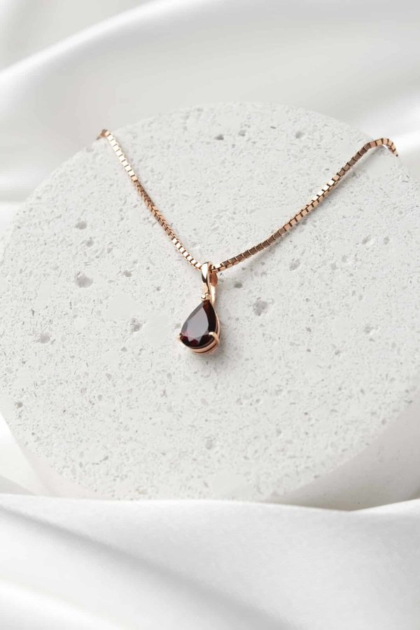 Bijoux en grenat : Propriétés et bienfaits de cette pierre précieuse