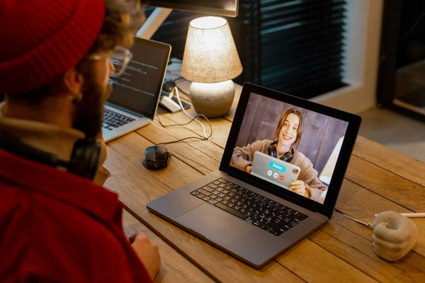 Découvrez l'expérience utilisateur sur MYM Fans : est-ce vraiment révolutionnaire ?